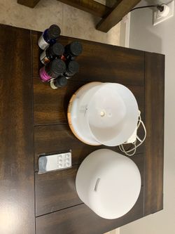 Humidifier with fragrance and remote control