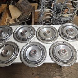 1966 Ford Thunderbird Original Used Hubcaps Hubcap Parts Tbird