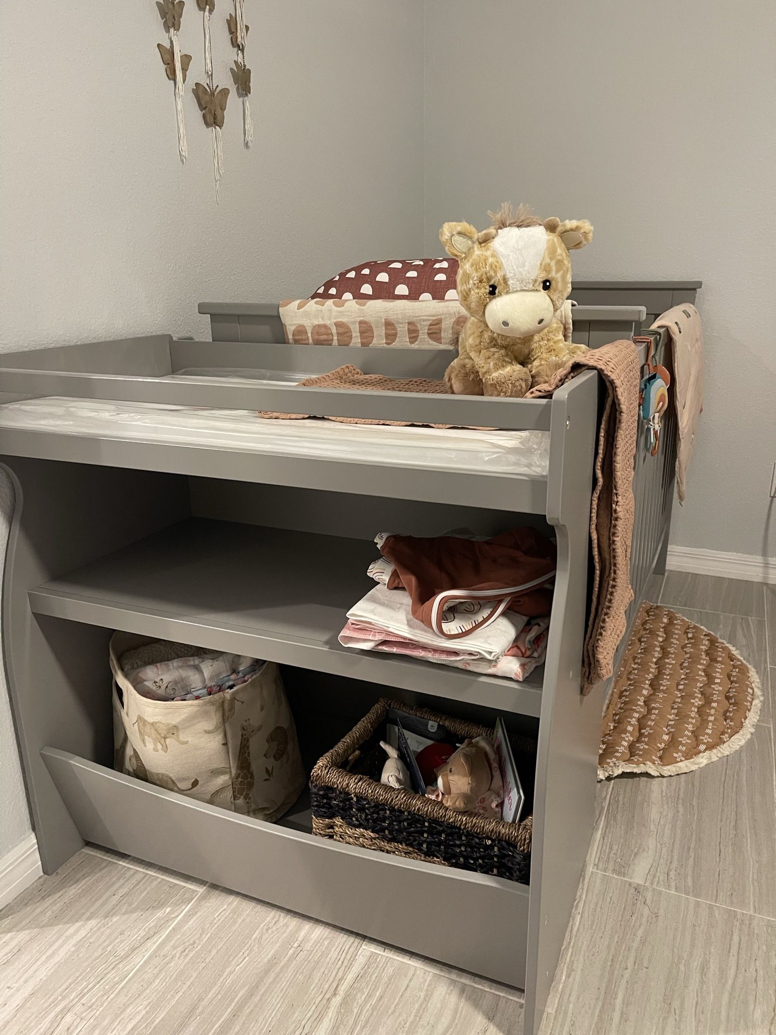 Crib And Changing Table $60
