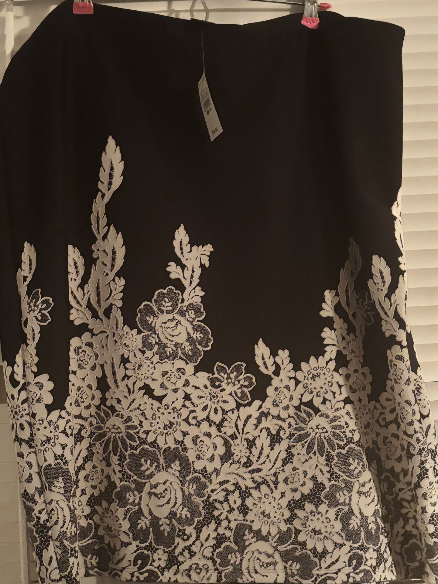 Ashley Stewart Black and White Floral Lace Midi A-Line Skirt 22/24 NWT