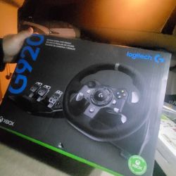 Logitech G920 Wheel and Pedals Bundle for XBOX One, PC, New in box sealed.