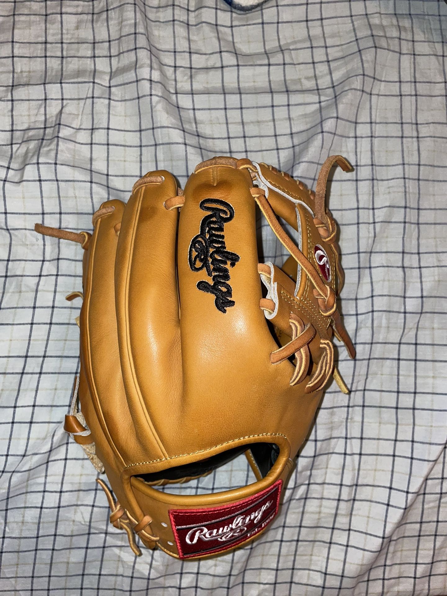 Rawlings Heart Of The Hide (gold glove)