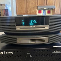 Bose Wave Music System - CD & MP3 Player AM/FM with remote W/3 Disc System (4rep