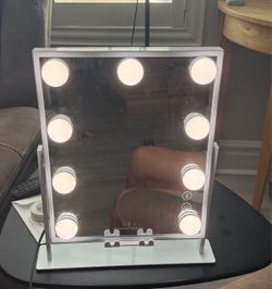 Hollywood Vanity Makeup Mirror with touch controls
