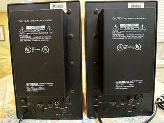 2 Yamaha Studio Monitor Speakers 🔊