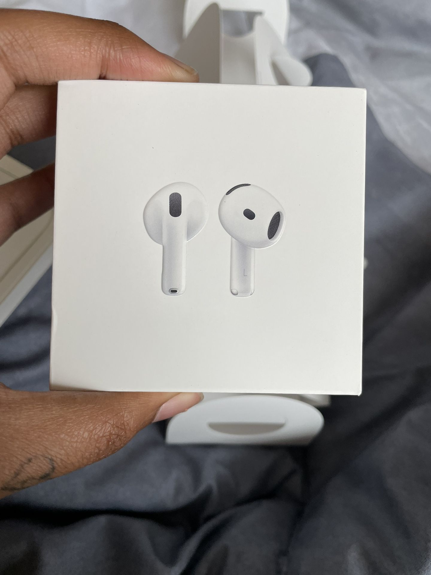 AirPod Series 4