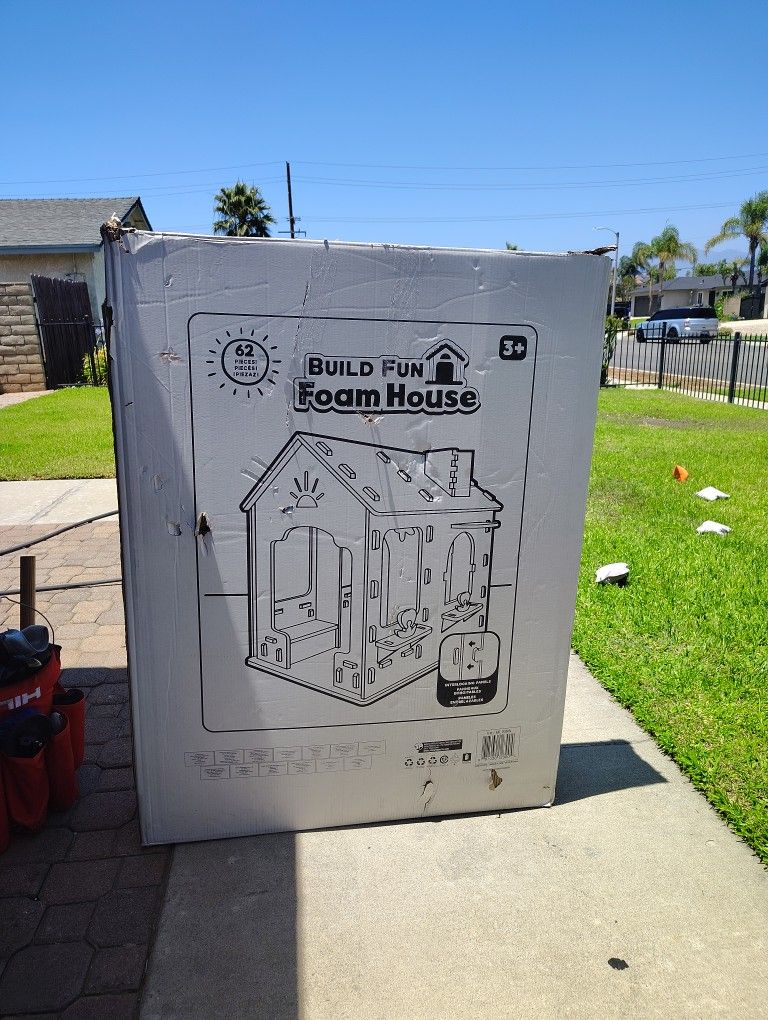 Build Fun Foam House 62 Piece