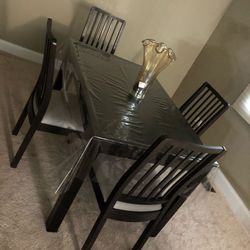 IKEA Expandable Dining Table + 4 Chairs – $400 OBO – Wheaton Pickup – Excellent Condition 