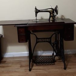Vintage Singer Sewing Machine Cabinet Serial Number G514920