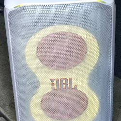 JBL 320 Speaker