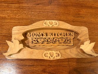 Handcrafted Mom’s Kitchen Sign