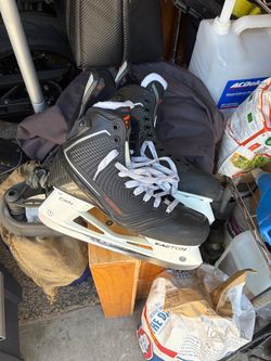 Easton Hky skates