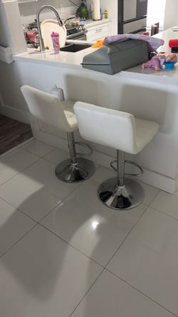 bar stool