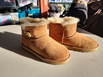 UGG Mini Bailey Button Boots Chestnut