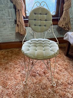 Vintage vanity chair