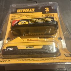  2 batteries dewalt 3.0ah