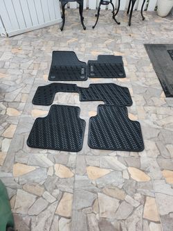 Atlas RUBBER MATS LIKE NEW Volkswagan