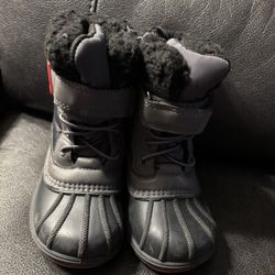 7c  Toddler Snow Boots