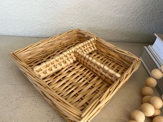 NEW Small Wicker Basket Tray Organizer
