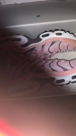 Women’s Shoes Size 8.5 45 Each 