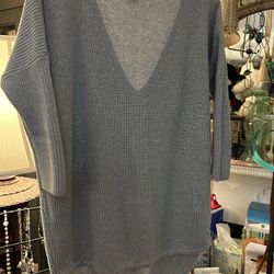 Ladies Medium Express Blue Knit Tunic Sweater With 3/4 Sleeves