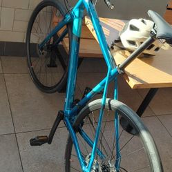 2024 Felt VR40 Road Bike 56cm