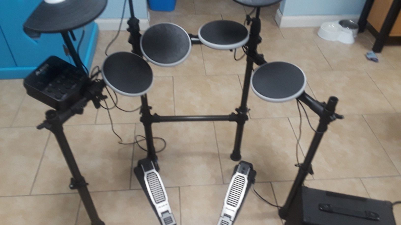 Alesis electronic drum set