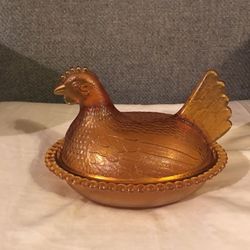 Vintage nesting hen covered bowl