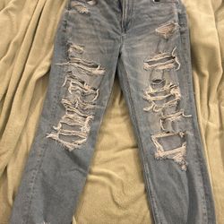 Ripped American Eagle Mom Jeans Size 12