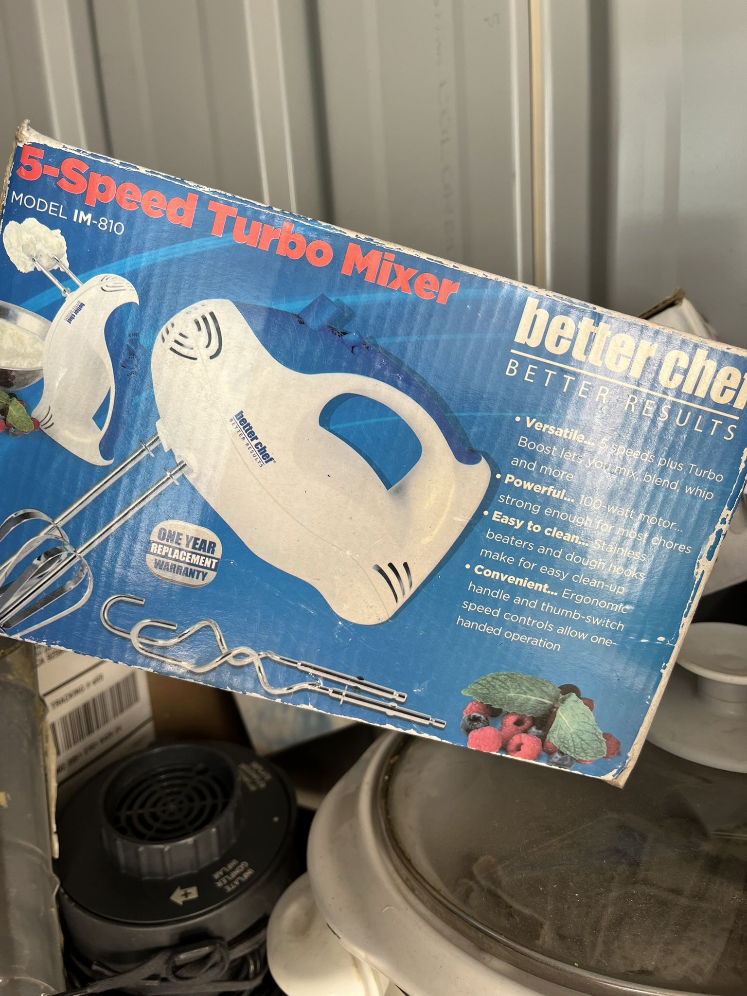 Hand mixer