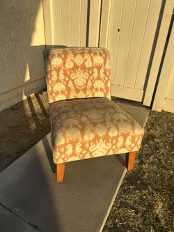 Orange & White Ikat Pattern Accent Chair (Pre-Owned) 