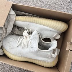Yeezy Boost 350 V2