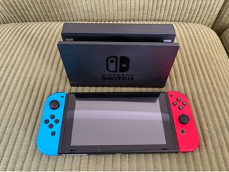 Nintendo Switch Red/Blue with accessories