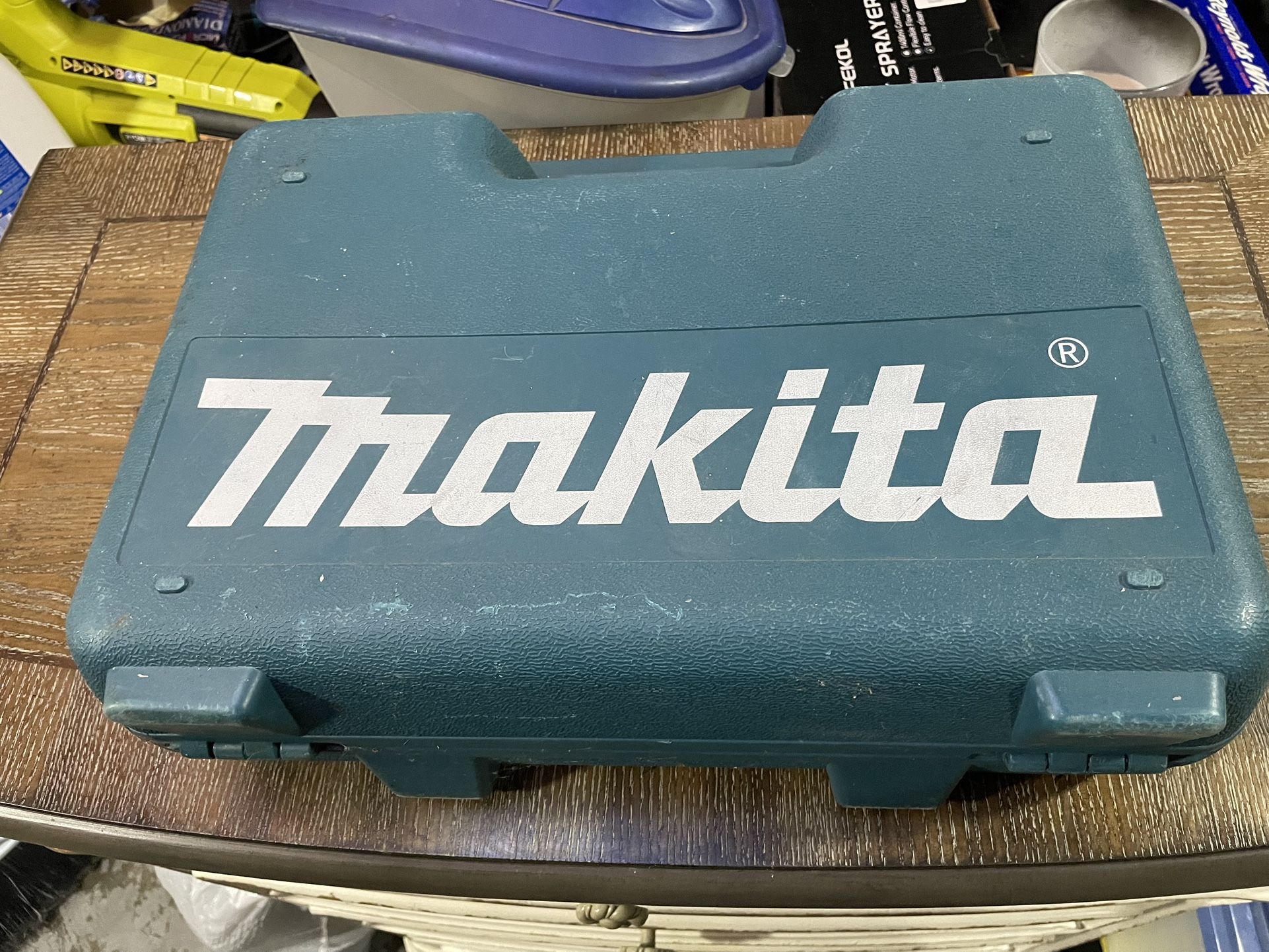 Makita 4-1/2" inch Electric Angle Grinder