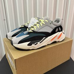 Adidas Yeezy 700 Wave runners Sz 10 Mens