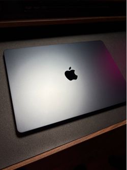 MacBook Air 15” M4 • 24GB RAM 512GB