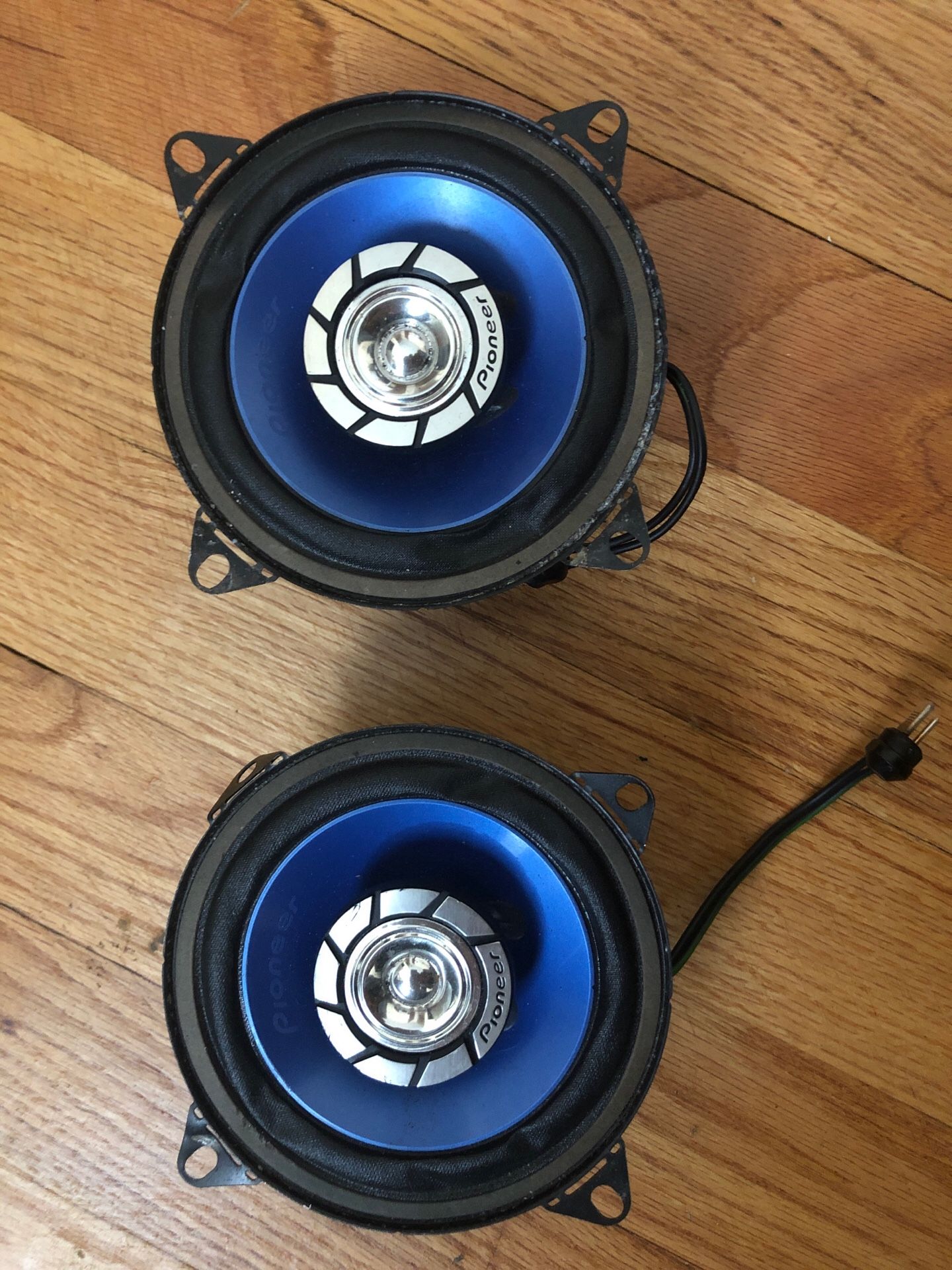 Pioneer TS-G1040R speakers
