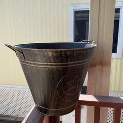 Metal Planter Top Is 18 Inches And The Base Is 10 Inches