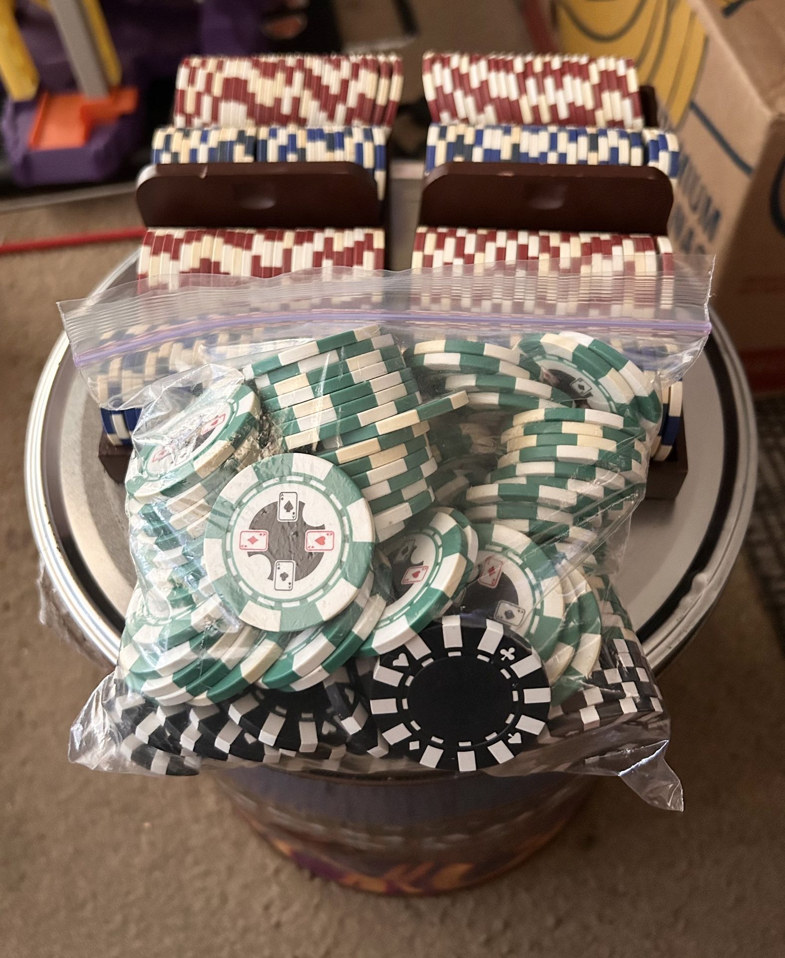 POKER CHIPS