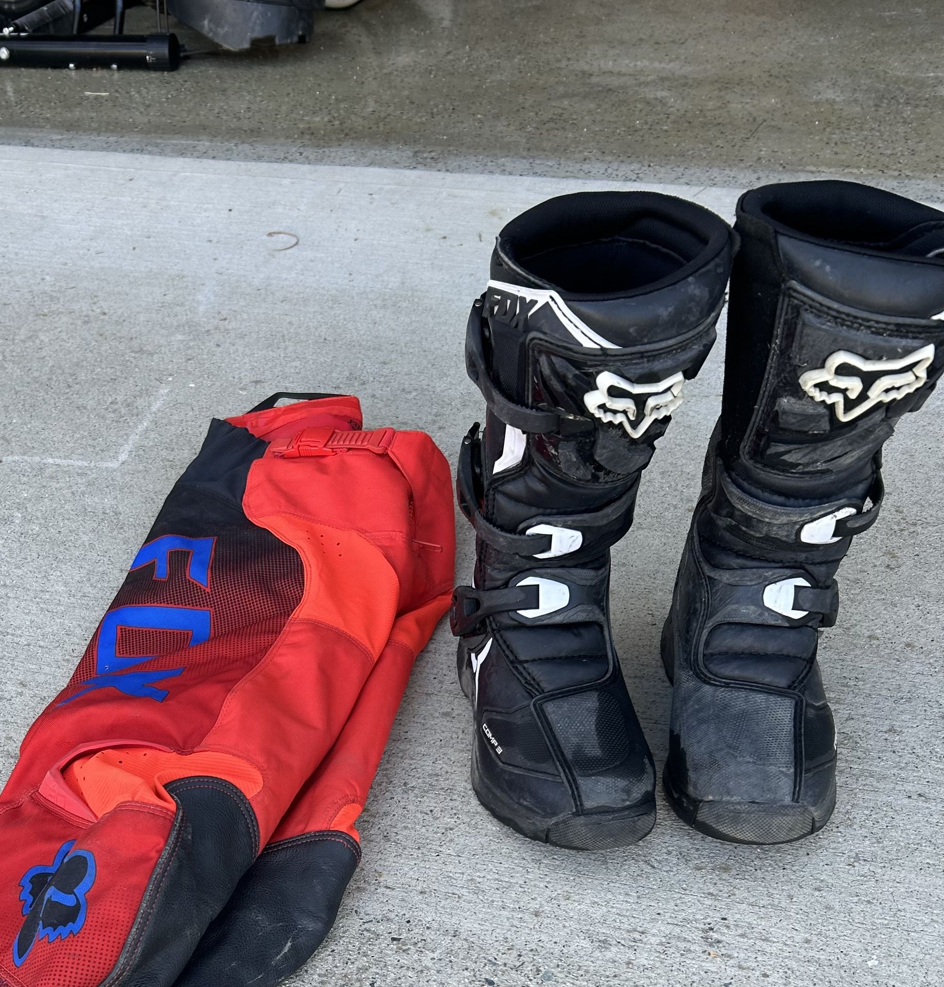 Fox Youth Boots (comp 3) And Pants 180
