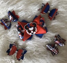 Moños para niñas hechos a mano