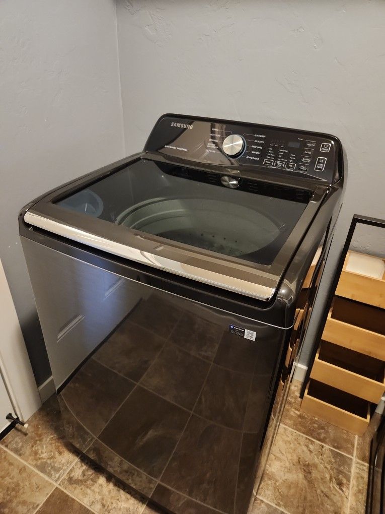 Brand New Samsung Washer and Electric Dryer Set