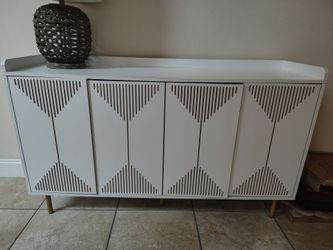 Entry table/buffet
