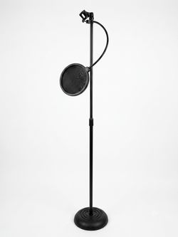 On stage 8 pound solid mic stand
