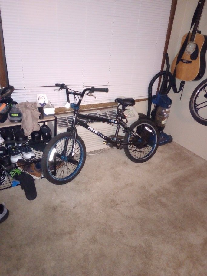 BMX Hyper Bike Co Blue Black