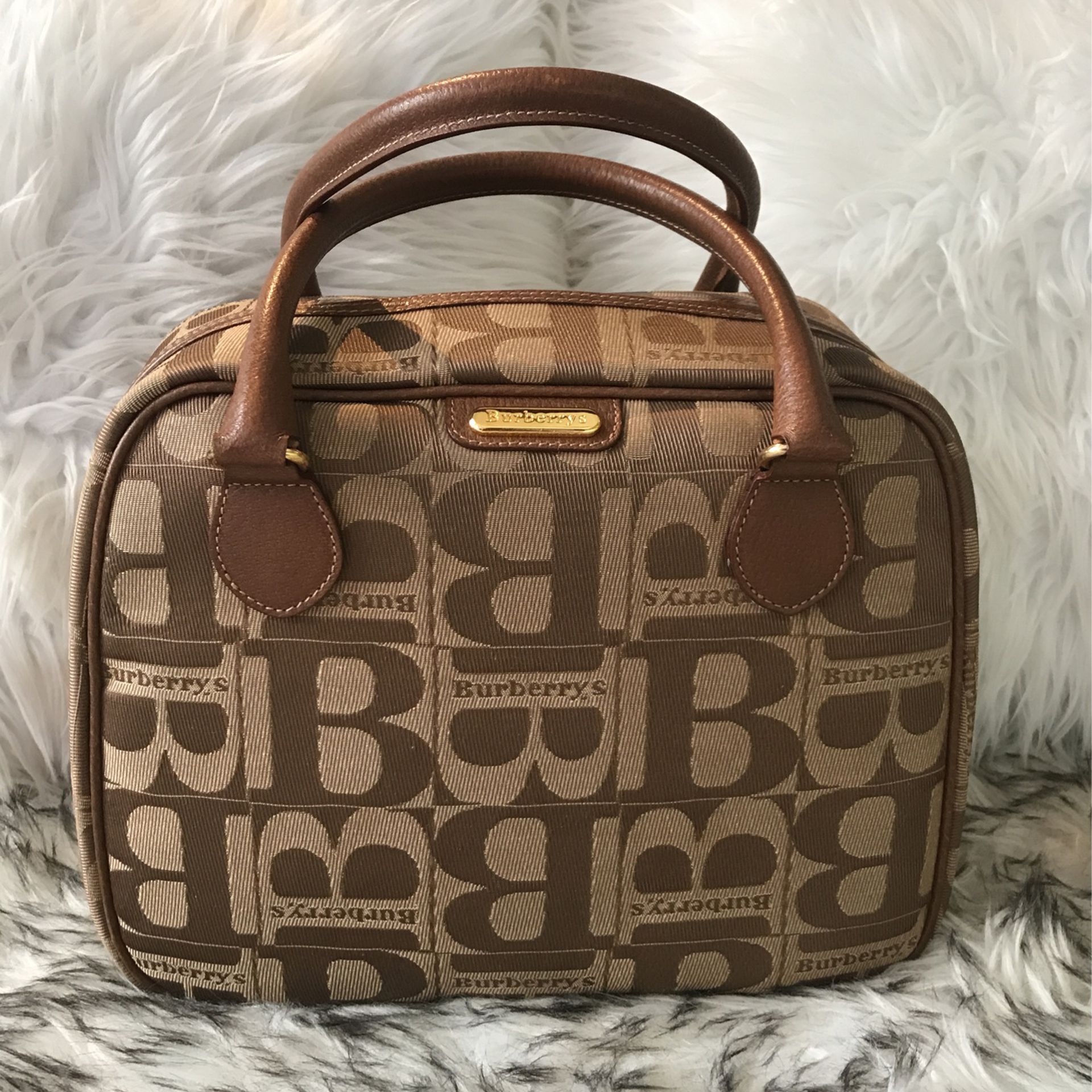 Burberry Bag for Sale in Rosemead, CA - OfferUp