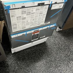 Subzero 27” Wide UnderCounter Double Drawer Refrigerator 