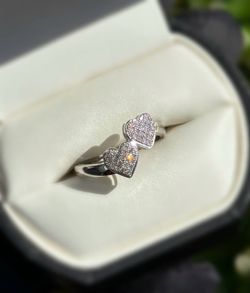 Jewelry 10k solid white gold diamonds 0.1CTW double heart ring sz 7.00
