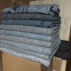 9 Moving Blankets 