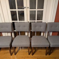 Table 45' w/  4 Chairs